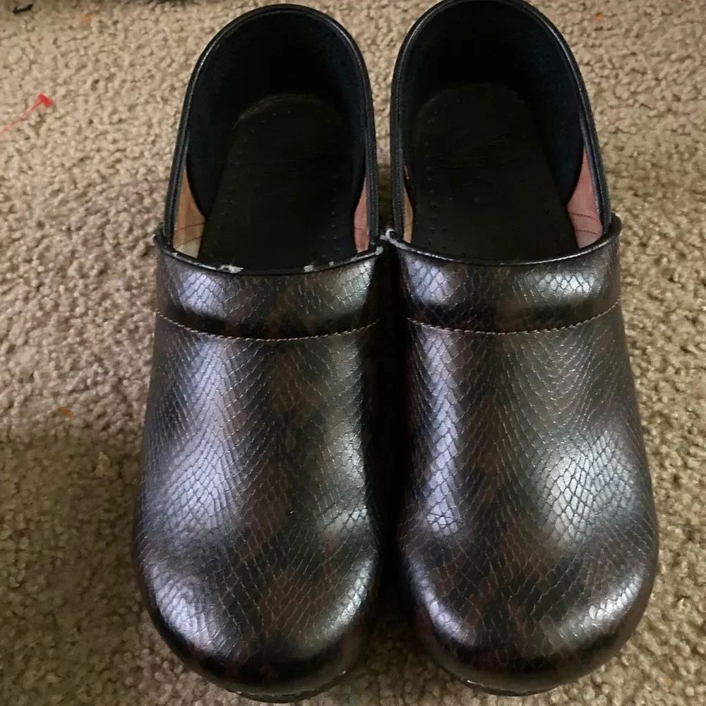 Womens Dansko Animal Print Nursing Shoes Clogs
